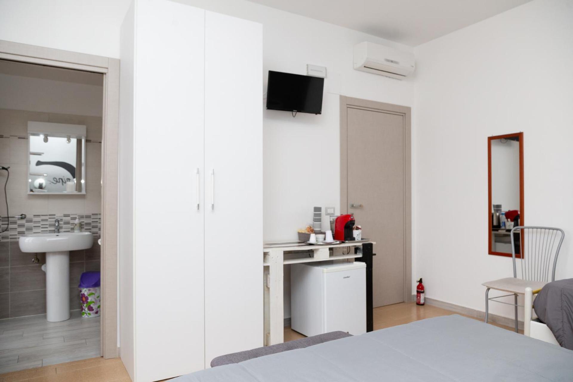 La Dimora Degli Artisti Bed & Breakfast Catanzaro Bagian luar foto